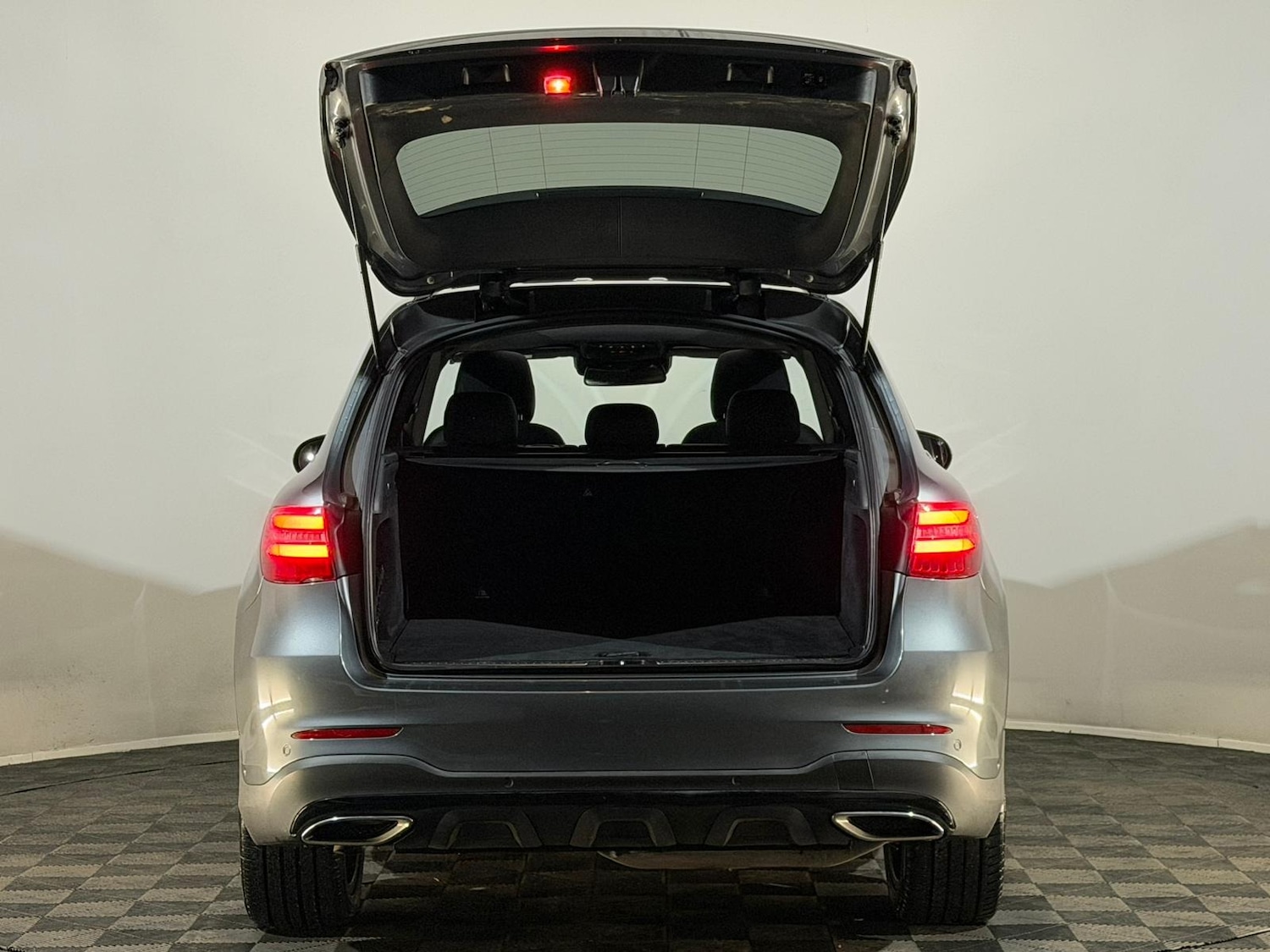 Used Mercedes-Benz GLC 2016 for sale - 76986504: Photo 8