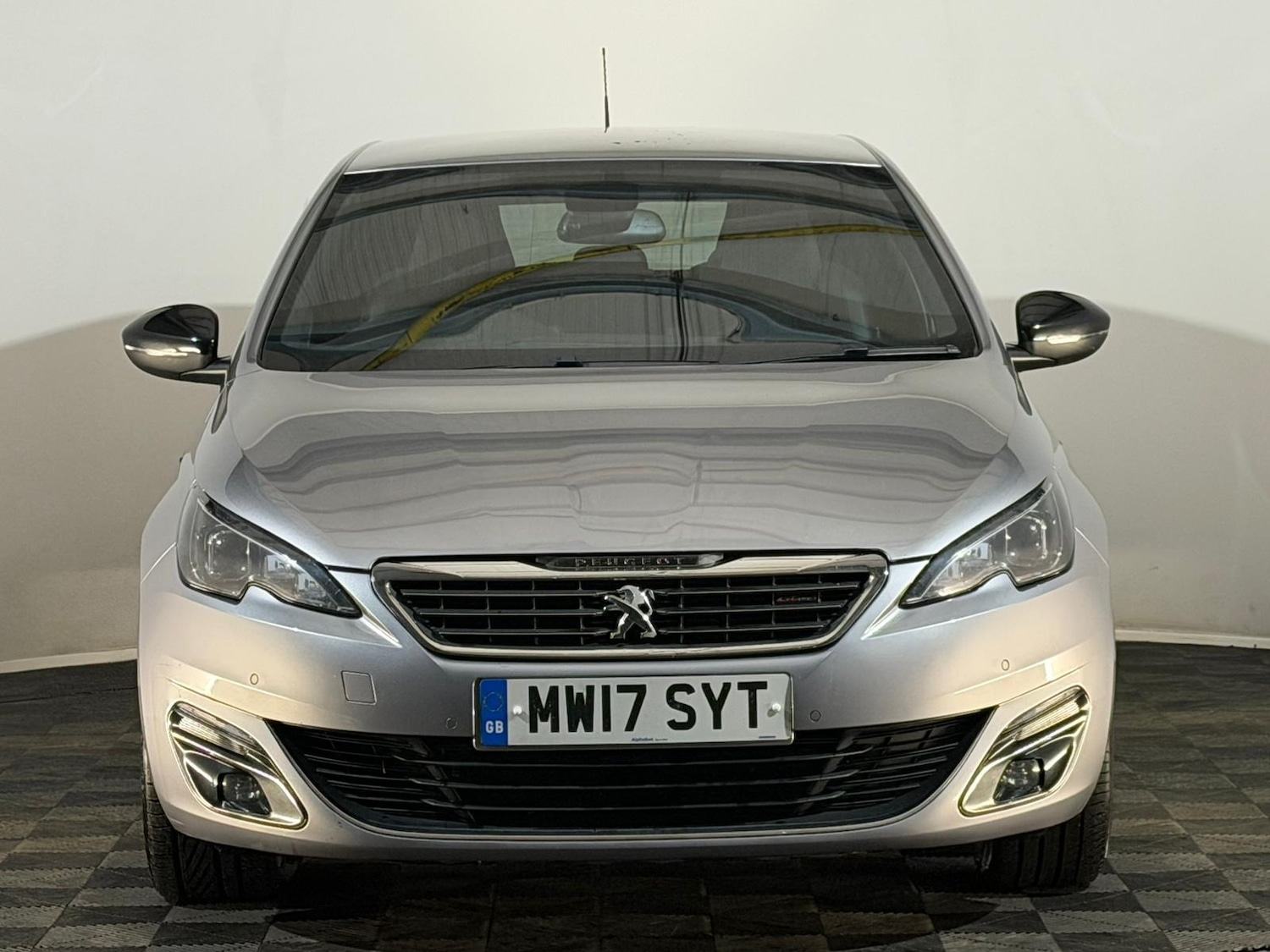 Used Peugeot 308 2017 for sale - 77222896: Photo 2
