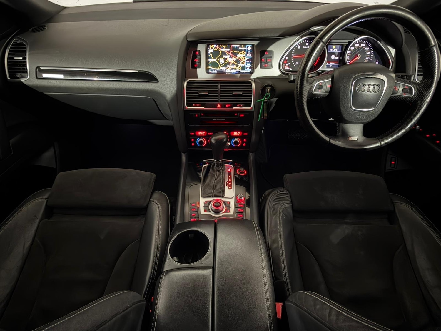 Used Audi Q7 2011 for sale - 76366306: Photo 11