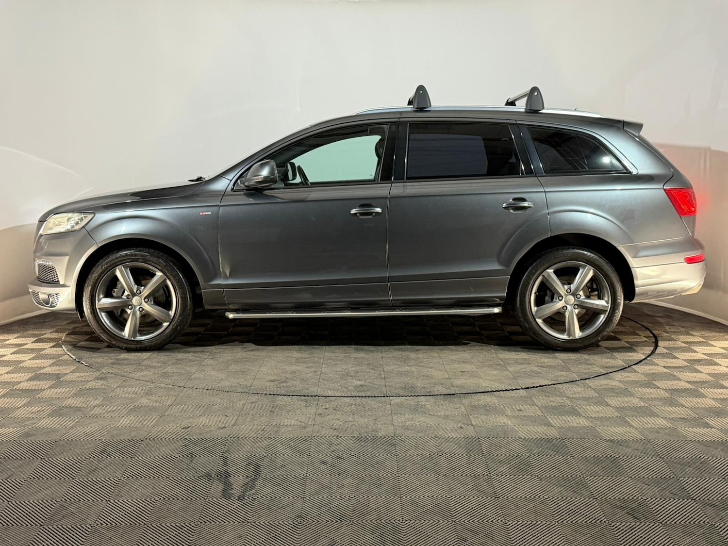 Used Audi Q7 2011 for sale - 76366306: Photo 5