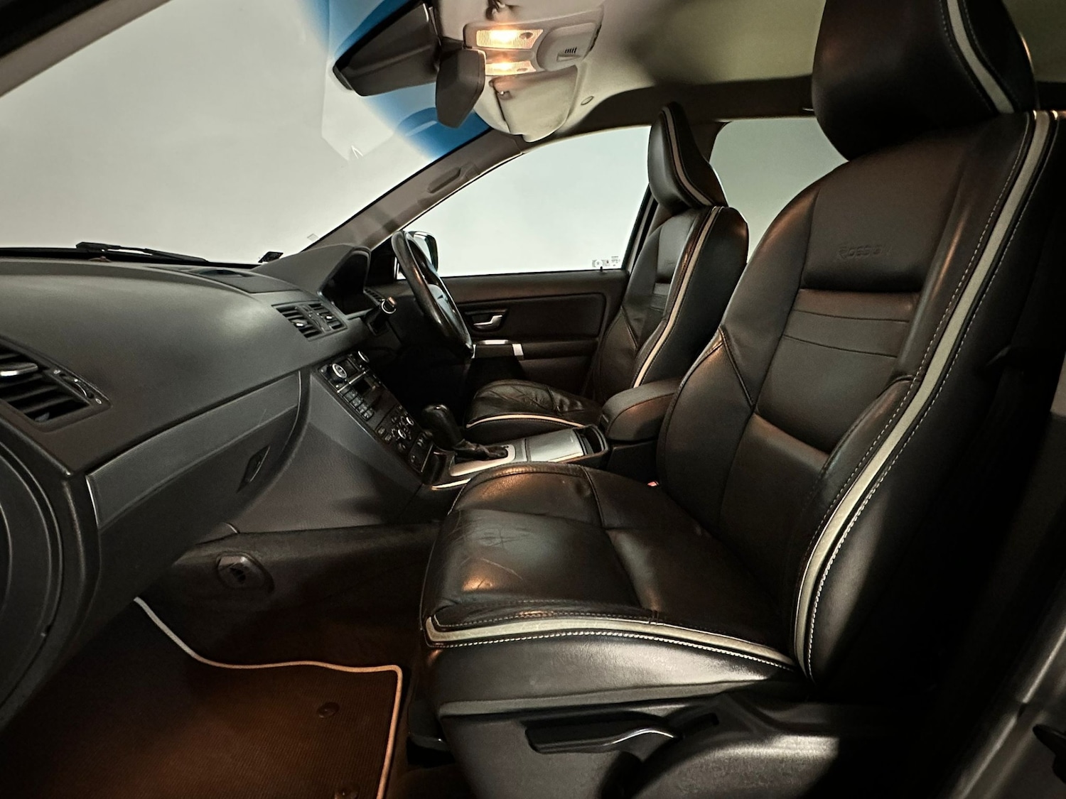 Used Volvo XC90 2011 for sale - 77548505: Photo 17