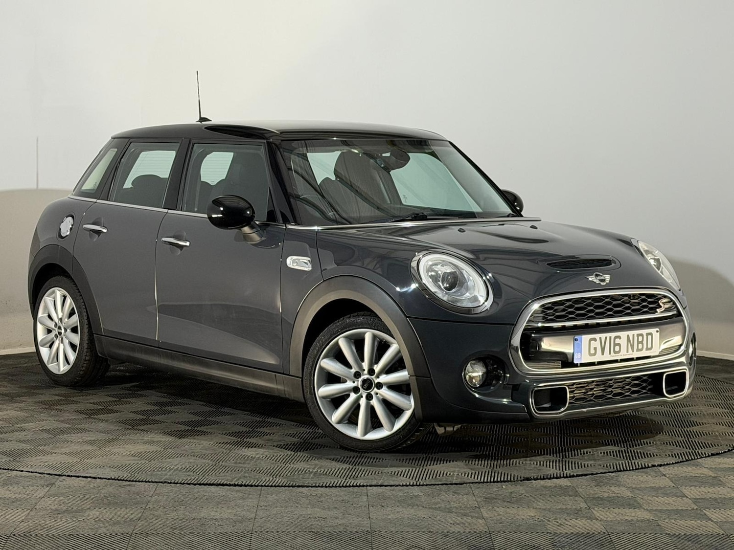 Used MINI Hatch 2016 for sale - 76372614: Photo 1
