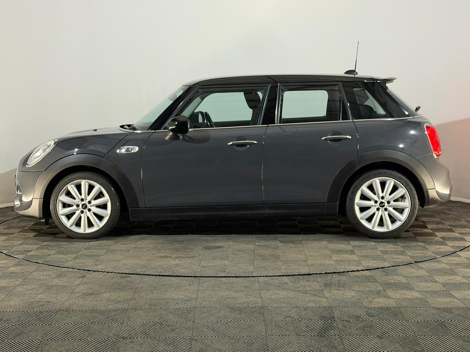 Used MINI Hatch 2016 for sale - 76372614: Photo 5