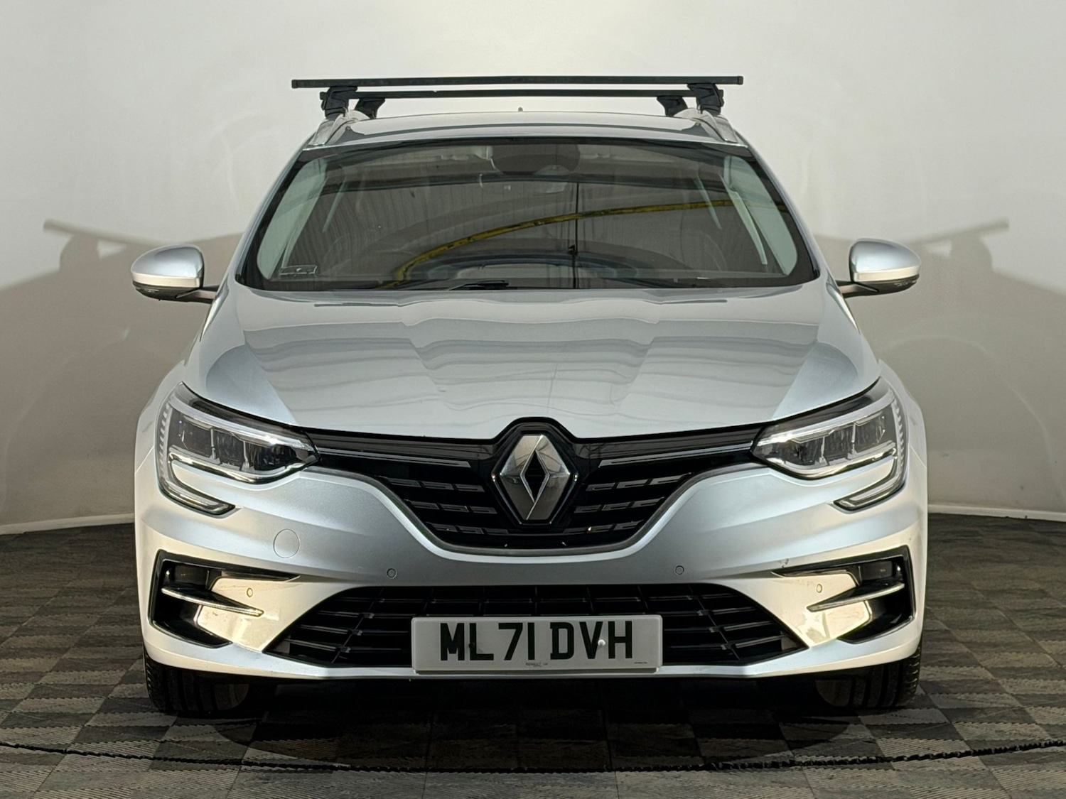 Used Renault Megane 2021 for sale - 77599830: Photo 2