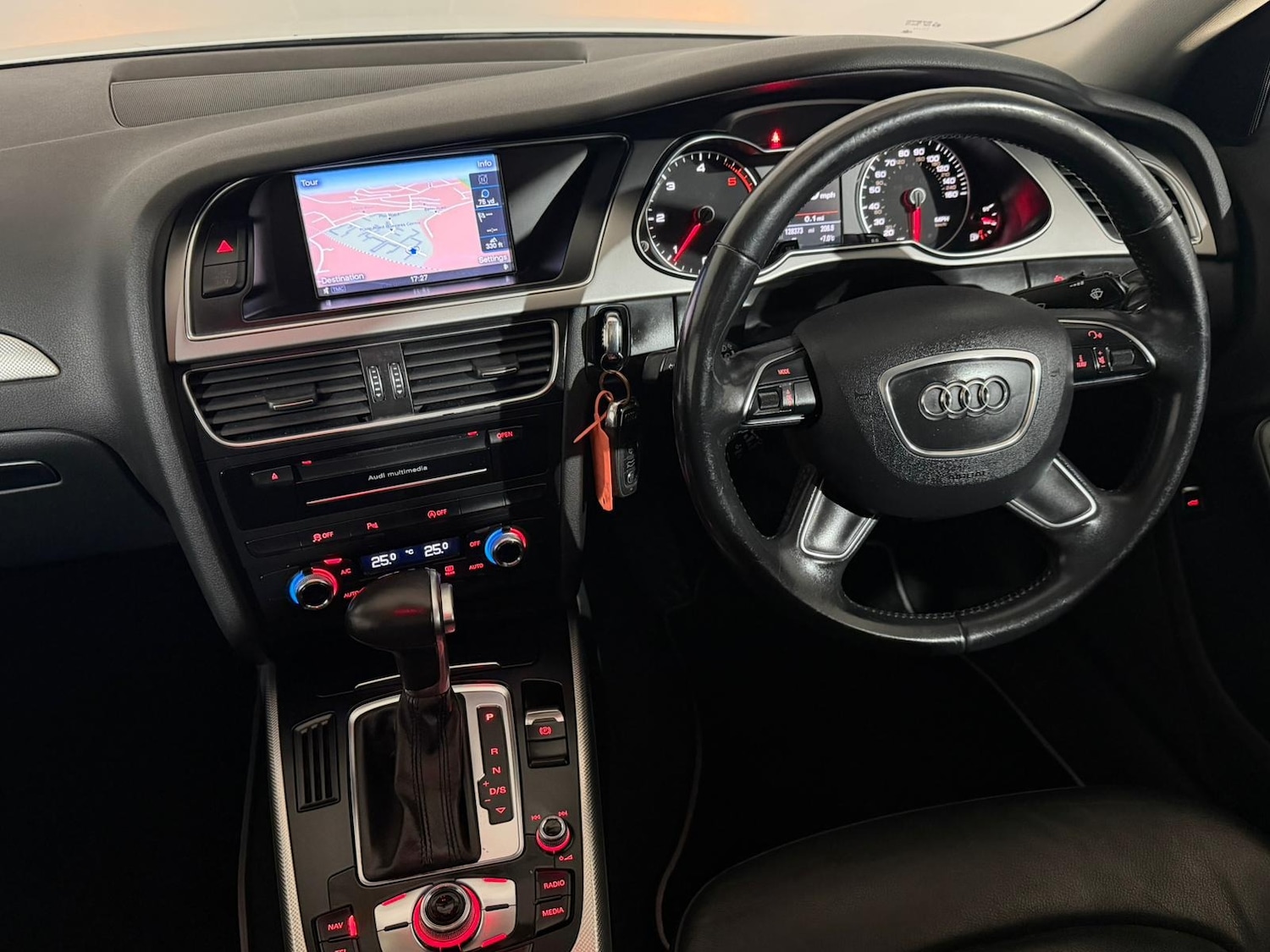 Used Audi A4 2014 for sale - 76957455: Photo 11