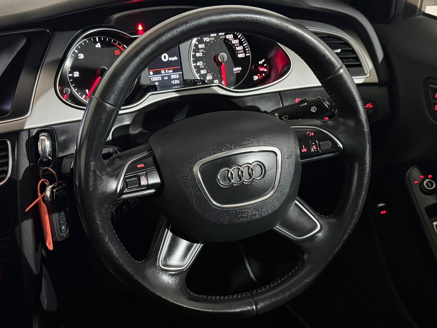 Used Audi A4 2014 for sale - 76957455: Photo 12