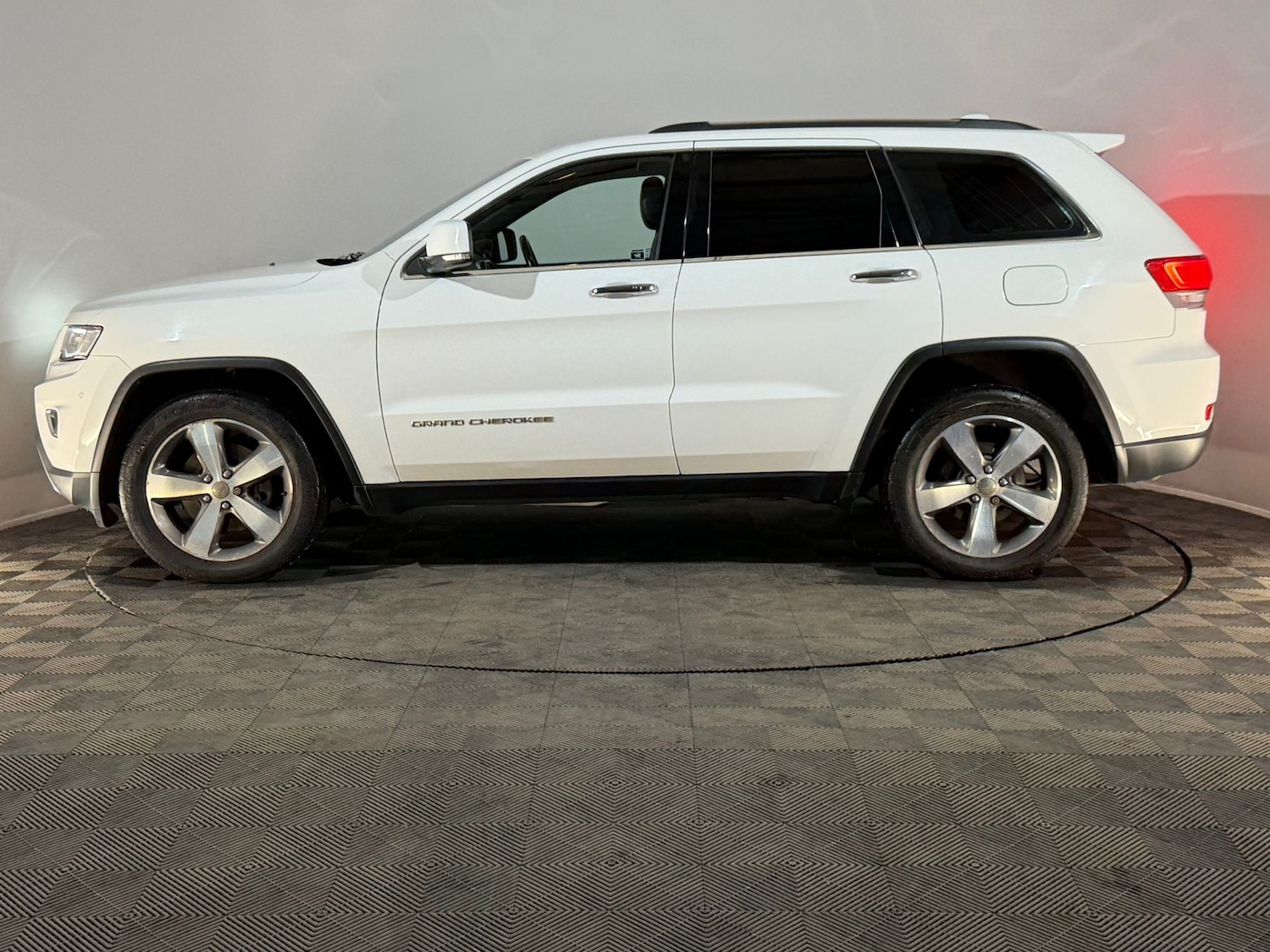 Used Jeep Grand Cherokee 2015 for sale - 76089396: Photo 5