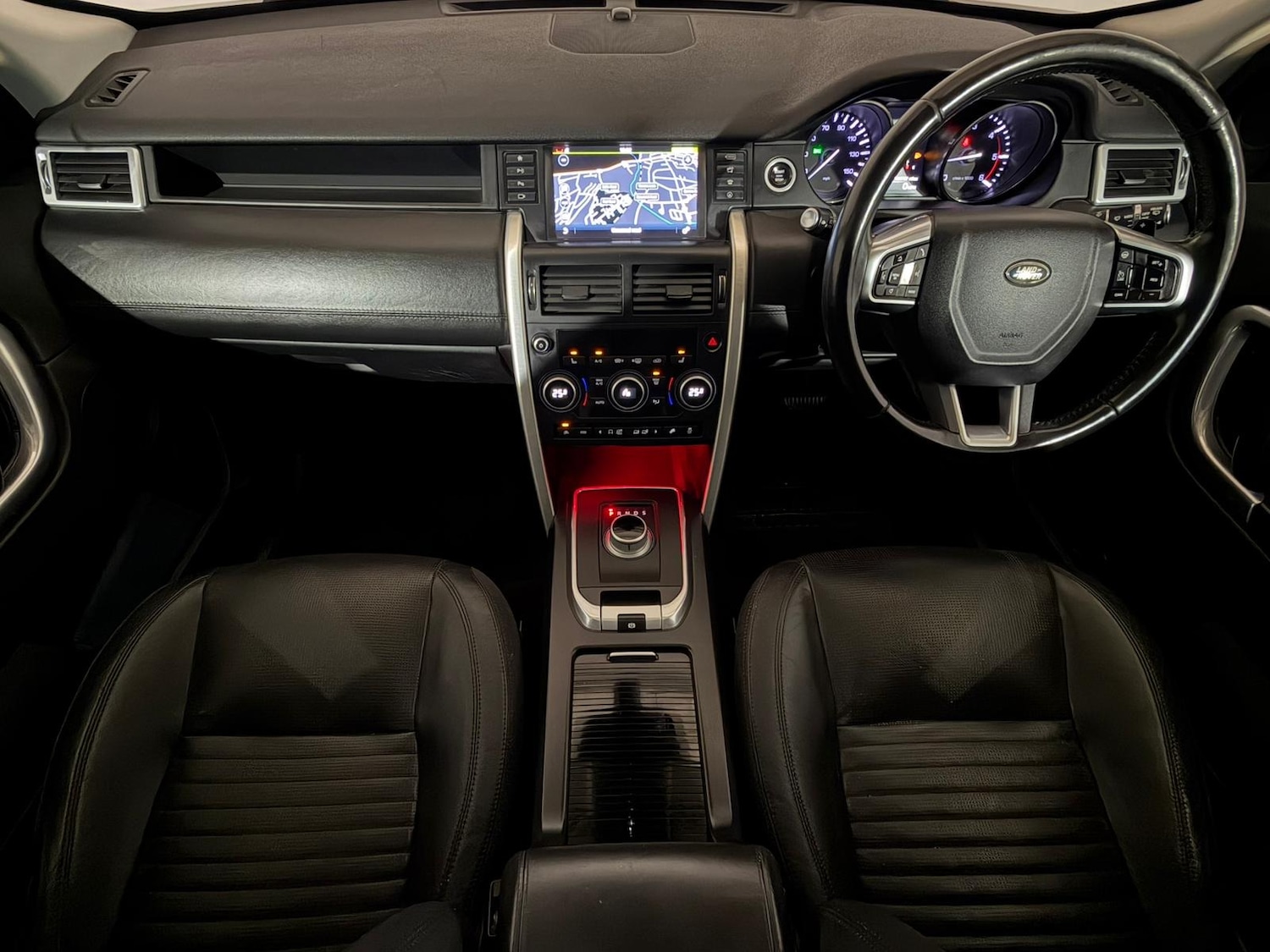 Used Land Rover Discovery Sport 2015 for sale - 78137098: Photo 10