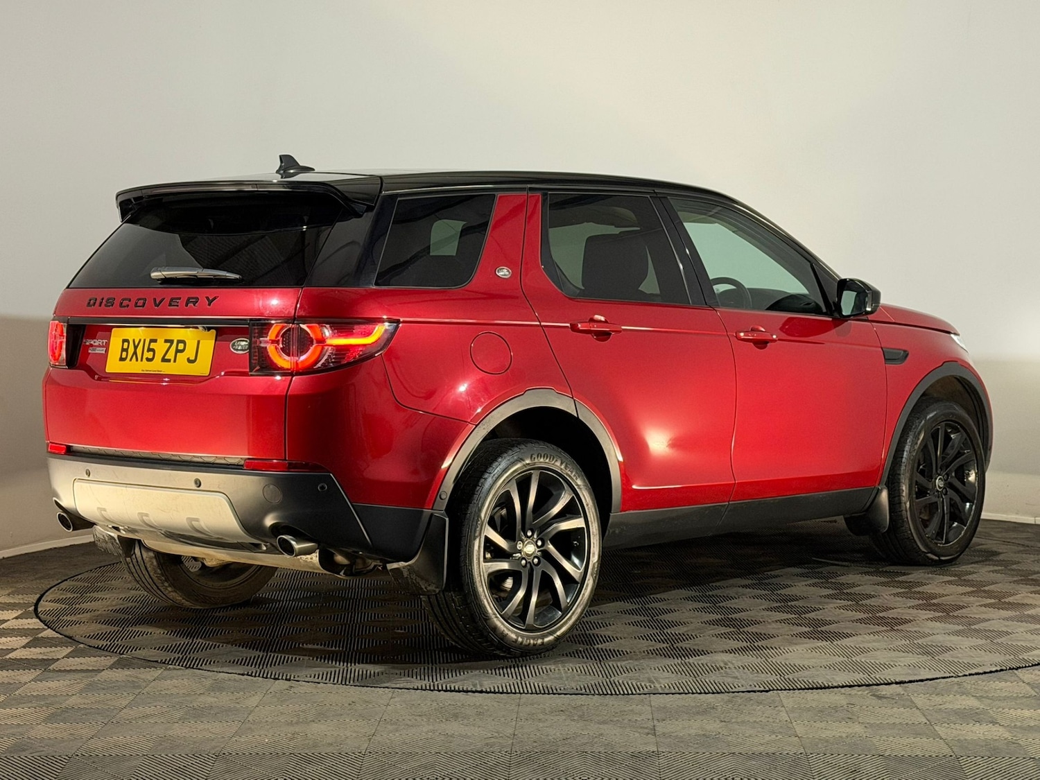 Used Land Rover Discovery Sport 2015 for sale - 78137098: Photo 6