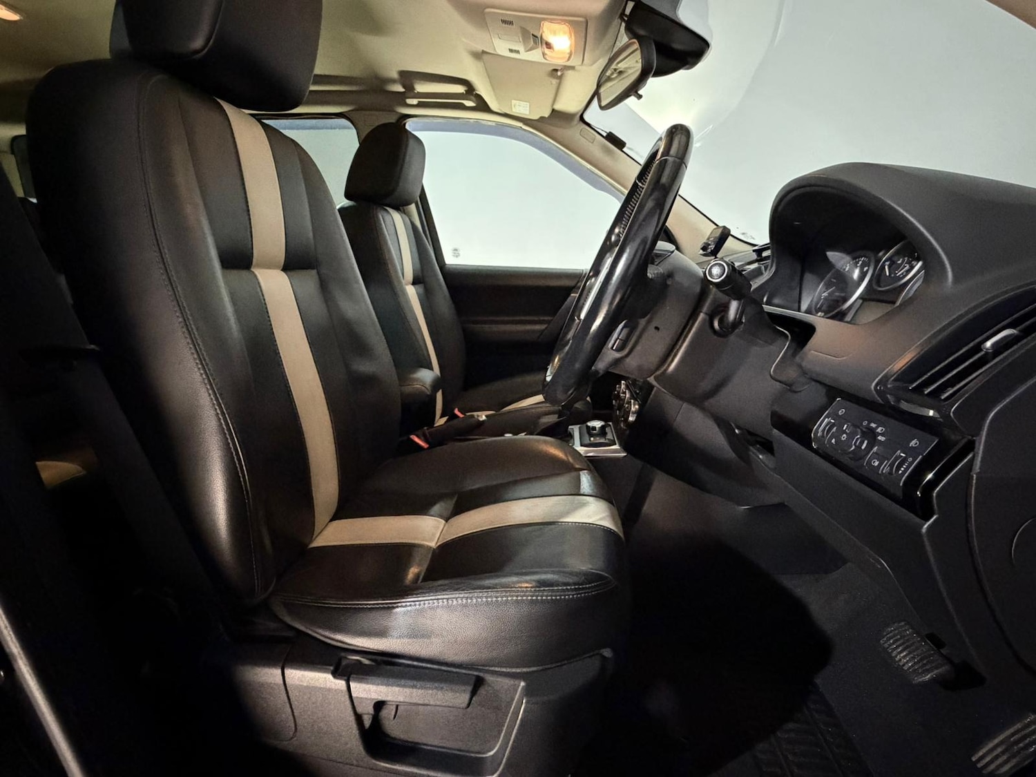 Used Land Rover Freelander 2011 for sale - 76986755: Photo 14