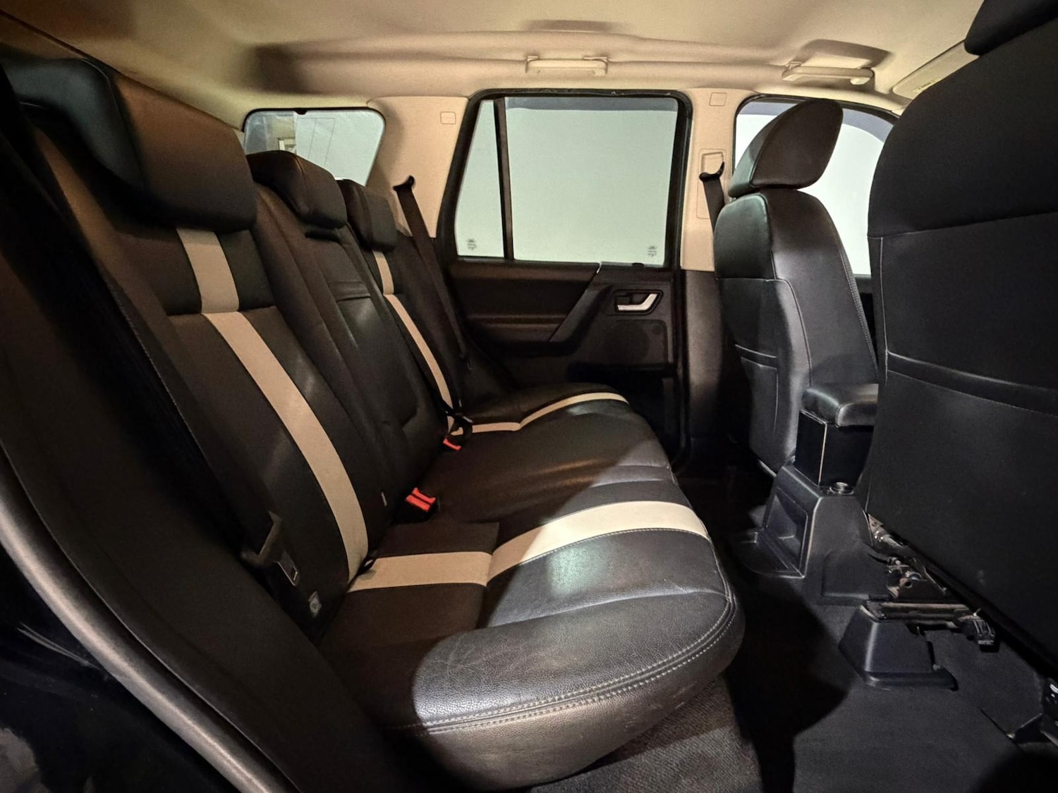 Used Land Rover Freelander 2011 for sale - 76986755: Photo 16