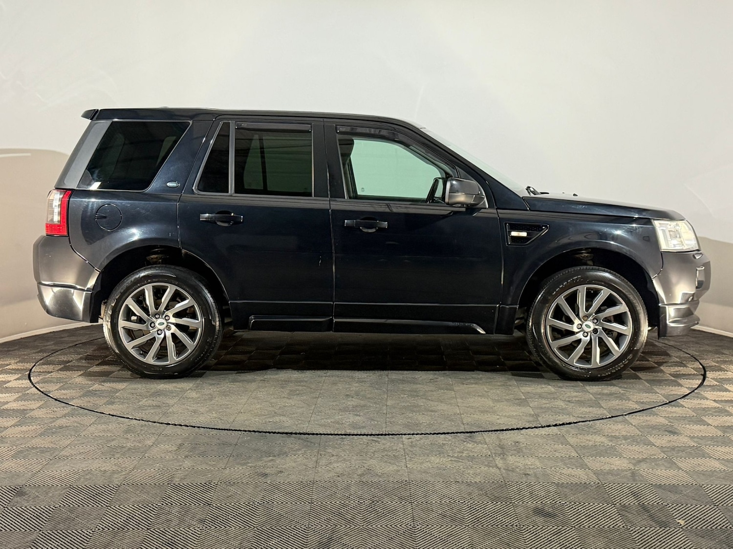 Used Land Rover Freelander 2011 for sale - 76986755: Photo 3