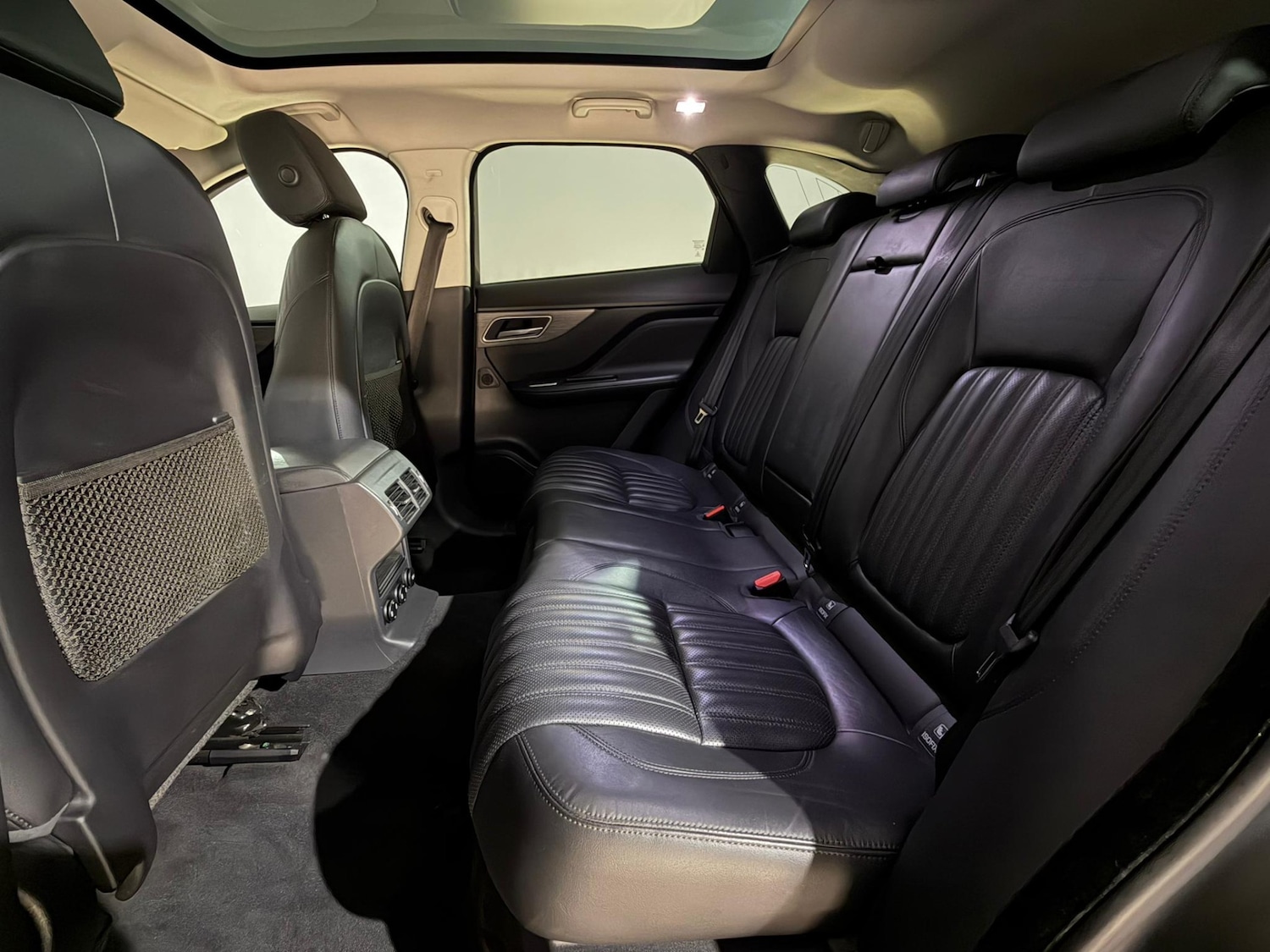 Used Jaguar F-Pace 2016 for sale - 76968651: Photo 19