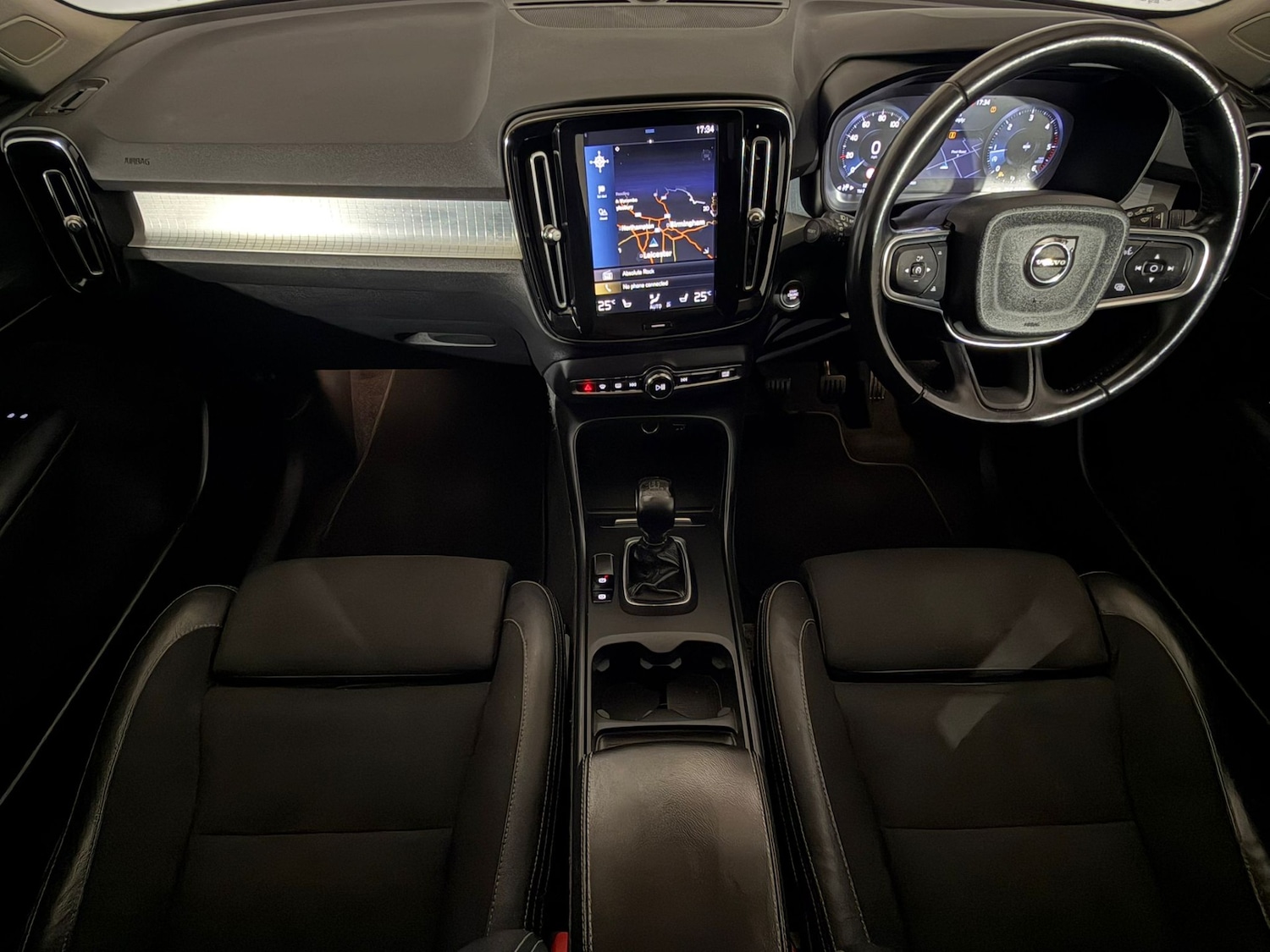 Used Volvo XC40 2018 for sale - 78136912: Photo 11