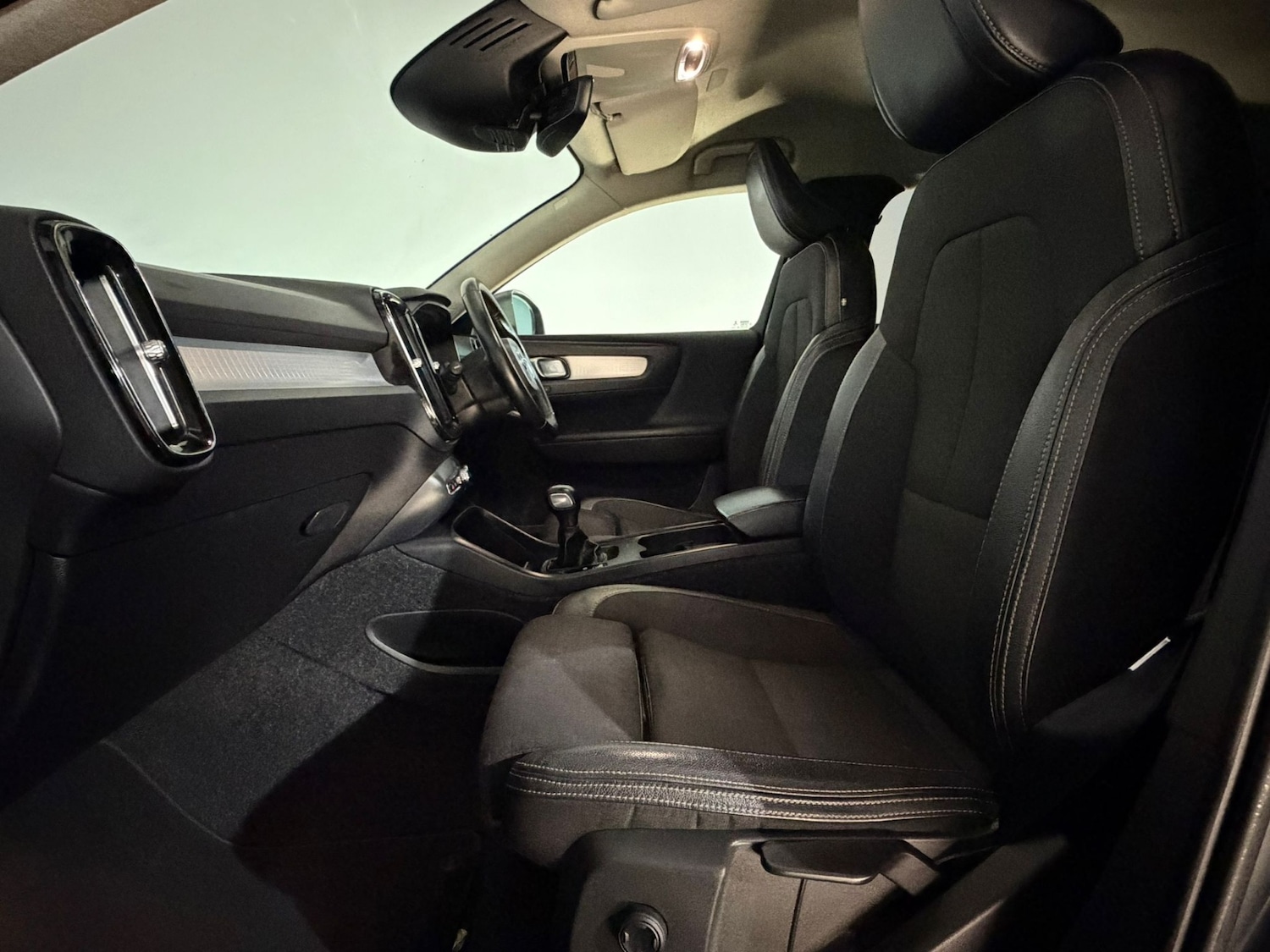 Used Volvo XC40 2018 for sale - 78136912: Photo 16