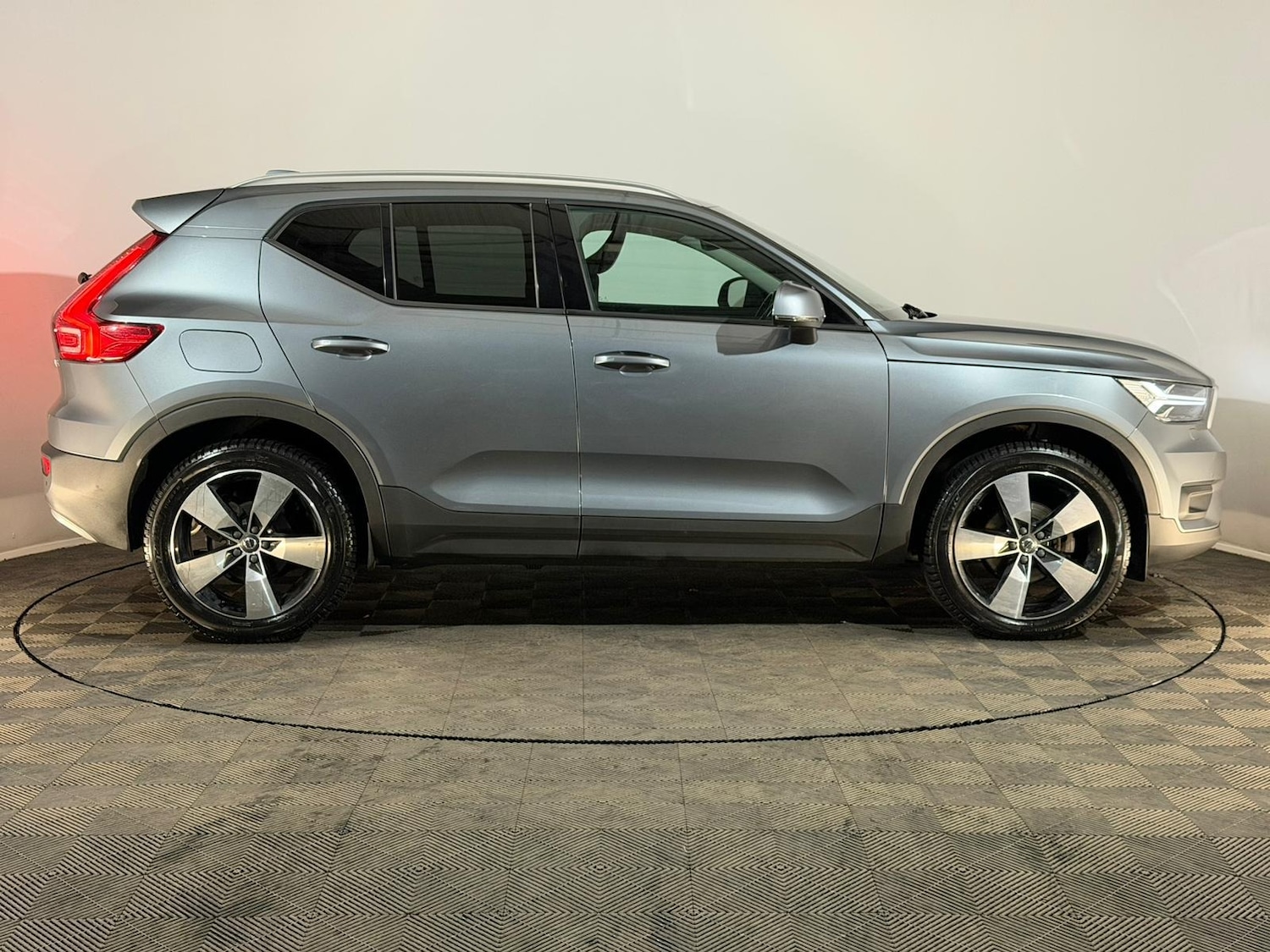 Used Volvo XC40 2018 for sale - 78136912: Photo 4