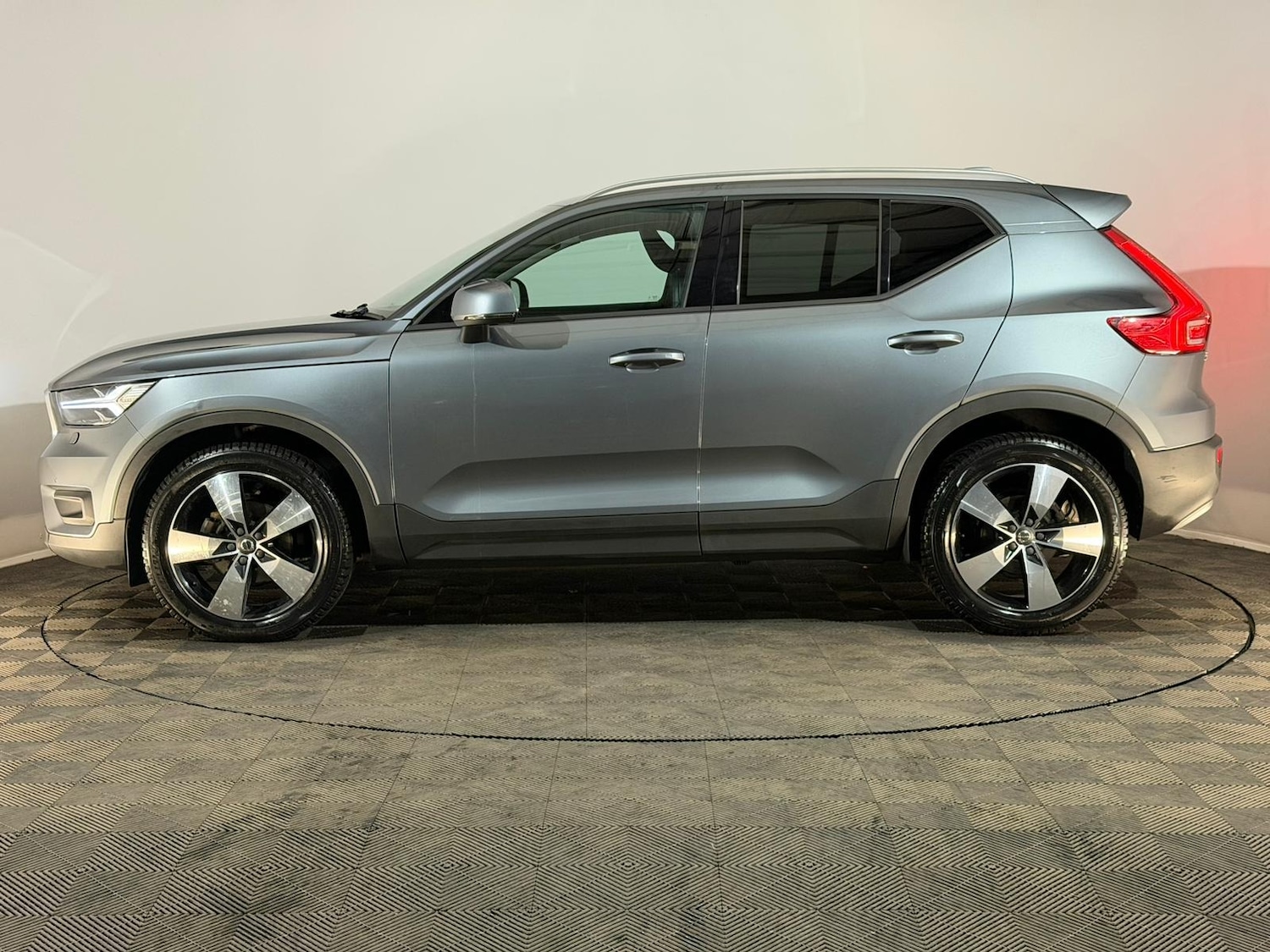 Used Volvo XC40 2018 for sale - 78136912: Photo 5