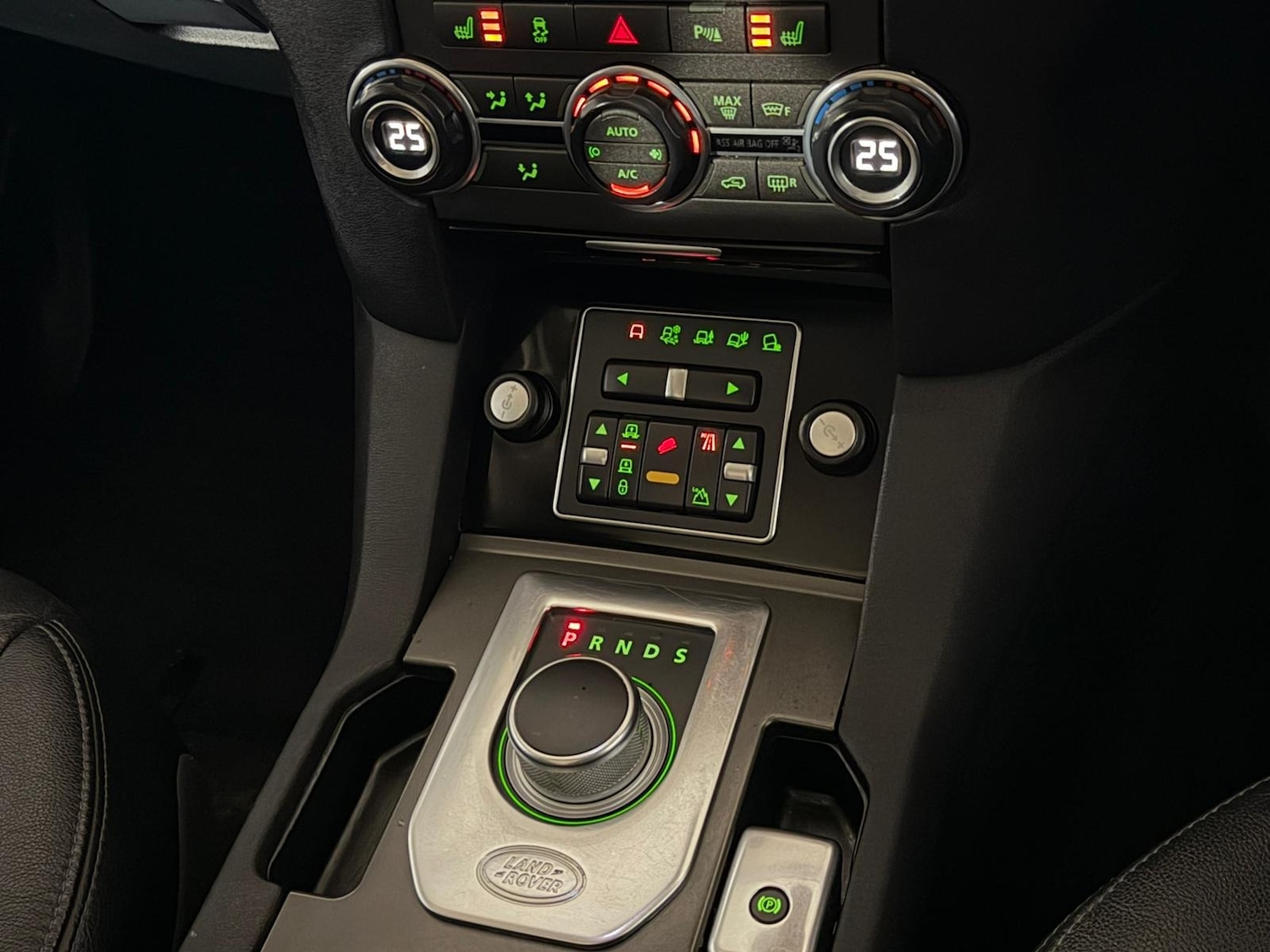 Used Land Rover Discovery 2012 for sale - 76900077: Photo 15