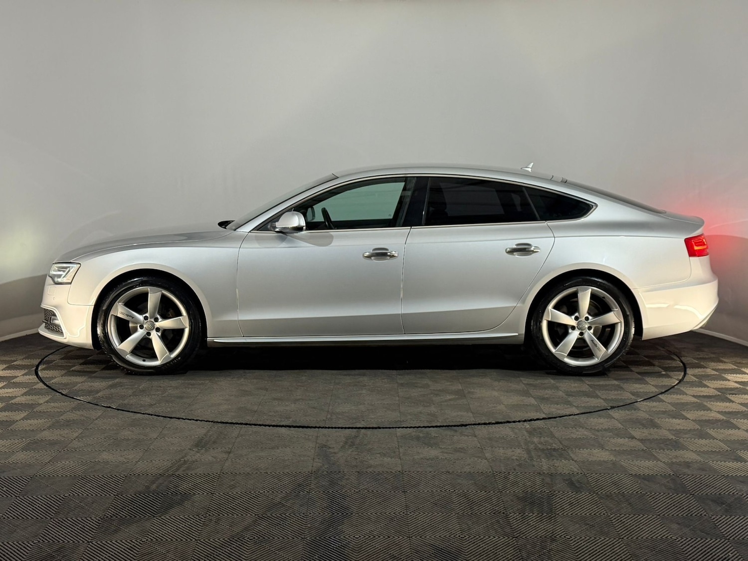 Used Audi A5 2012 for sale - 77445954: Photo 4