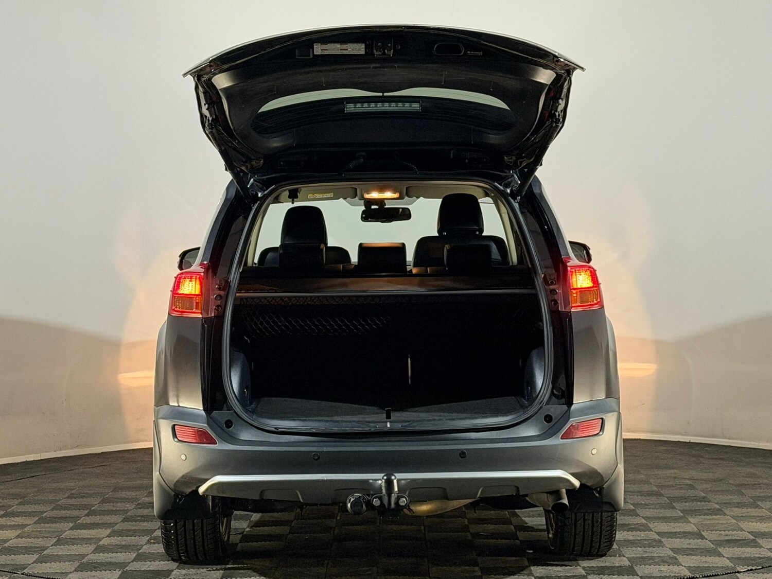 Used Toyota RAV4 2014 for sale - 77627141: Photo 8