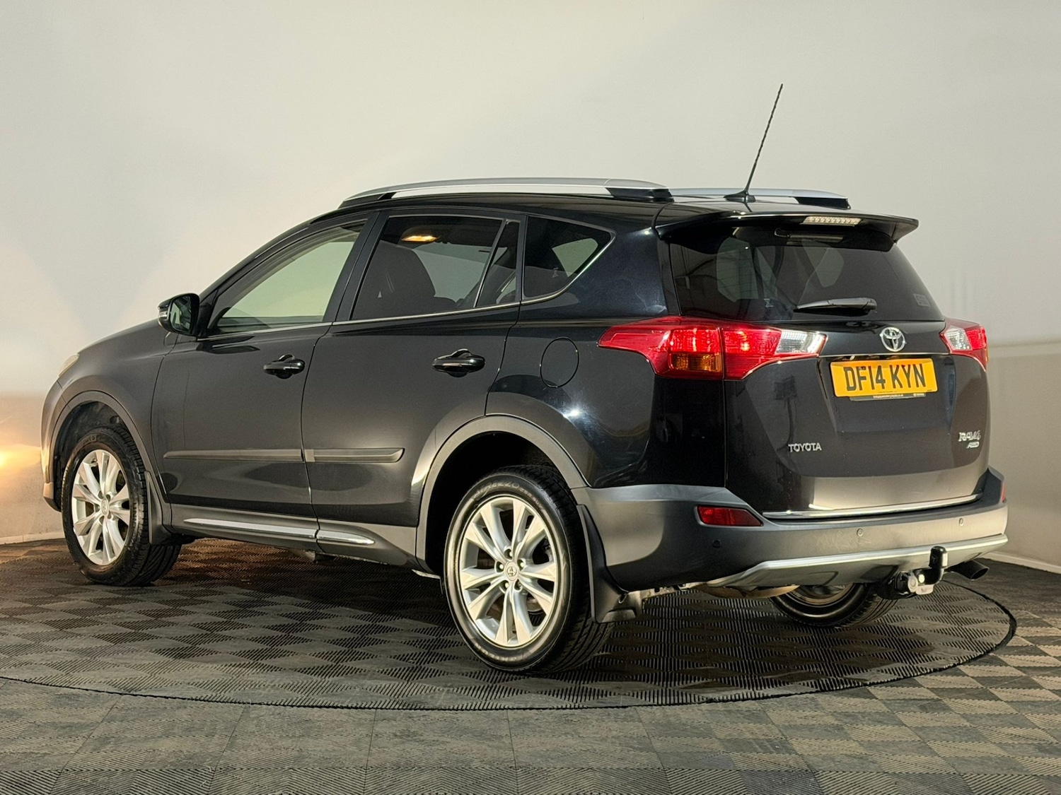 Used Toyota RAV4 2014 for sale - 77627141: Photo 9