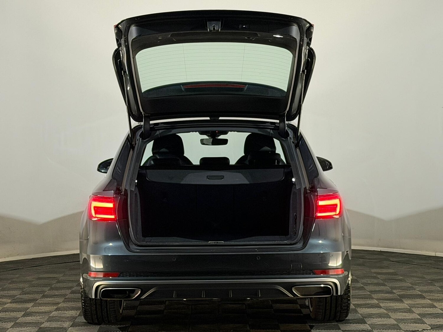 Used Audi A4 2019 for sale - 77360013: Photo 8