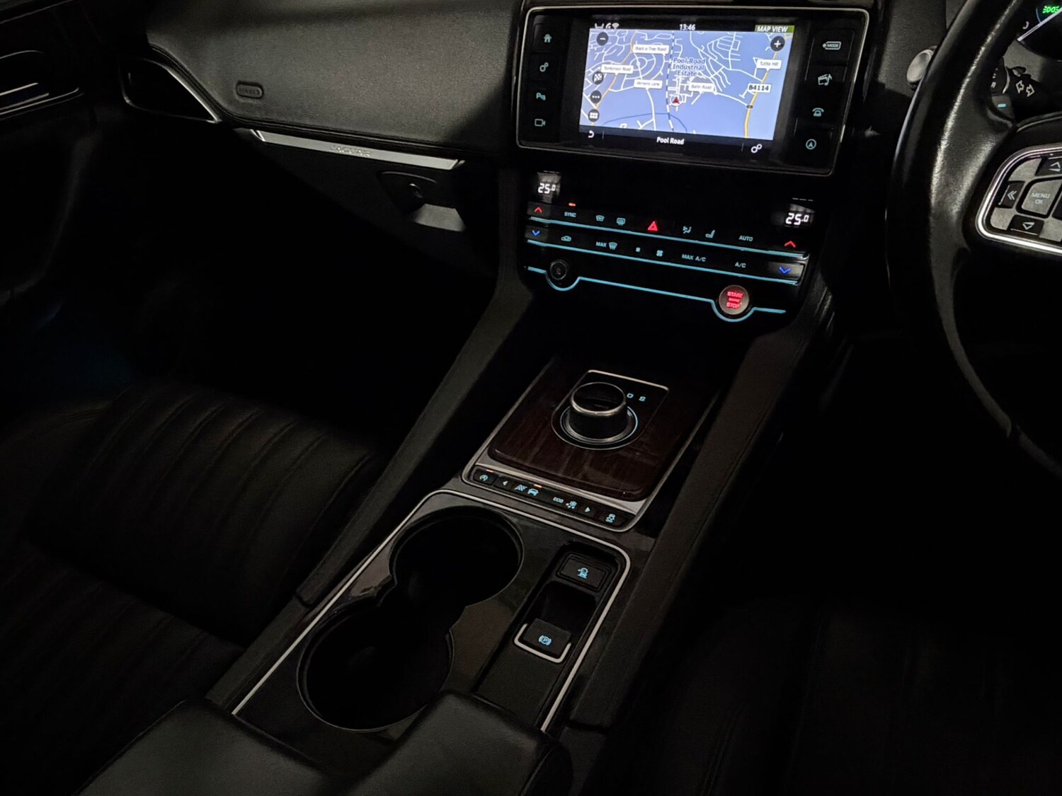 Used Jaguar F-Pace 2016 for sale - 78120866: Photo 13