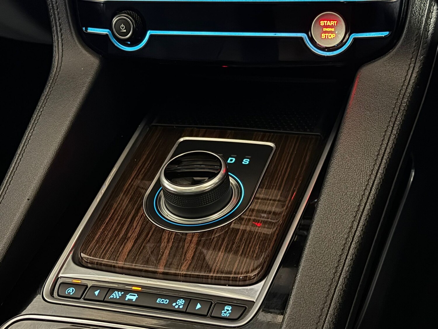 Used Jaguar F-Pace 2016 for sale - 78120866: Photo 14