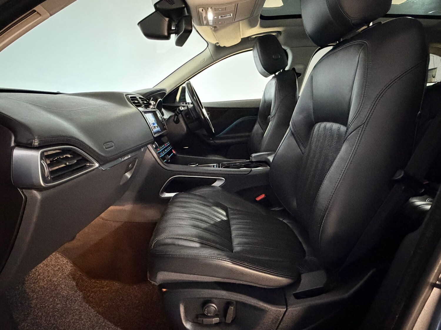 Used Jaguar F-Pace 2016 for sale - 78120866: Photo 16