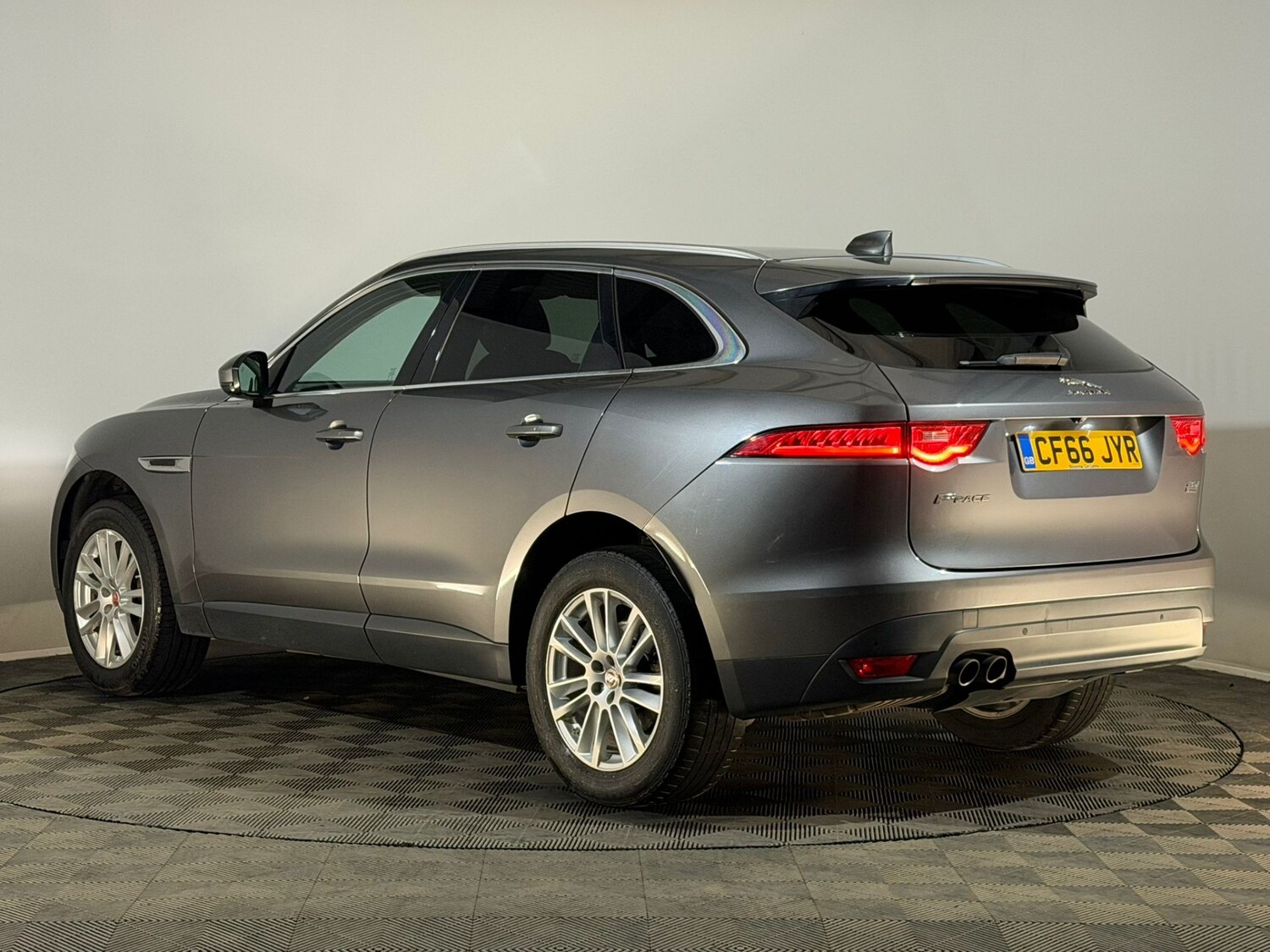 Used Jaguar F-Pace 2016 for sale - 78120866: Photo 8