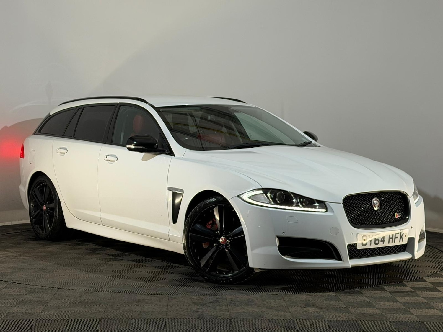 Used Jaguar XF 2014 for sale - 76494460: Photo 1