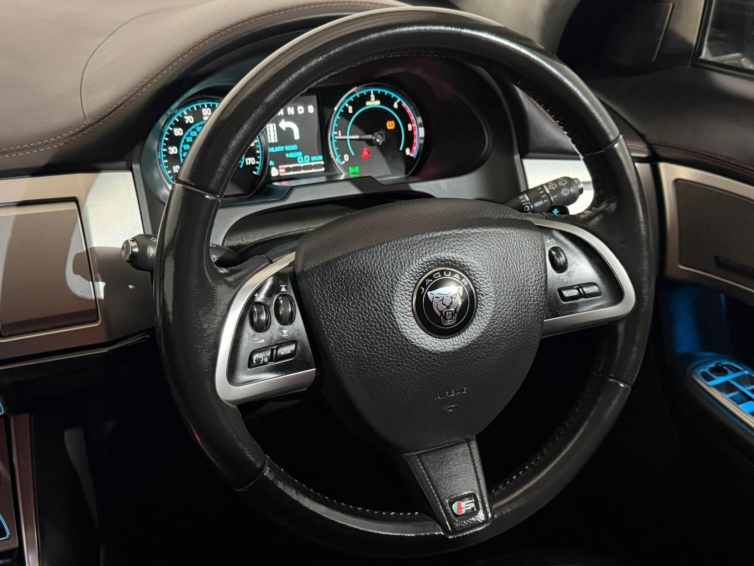 Used Jaguar XF 2014 for sale - 76494460: Photo 13