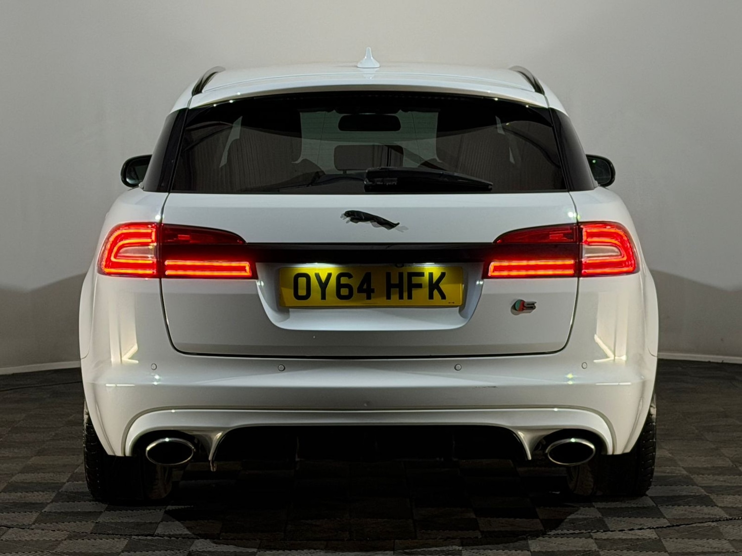 Used Jaguar XF 2014 for sale - 76494460: Photo 7