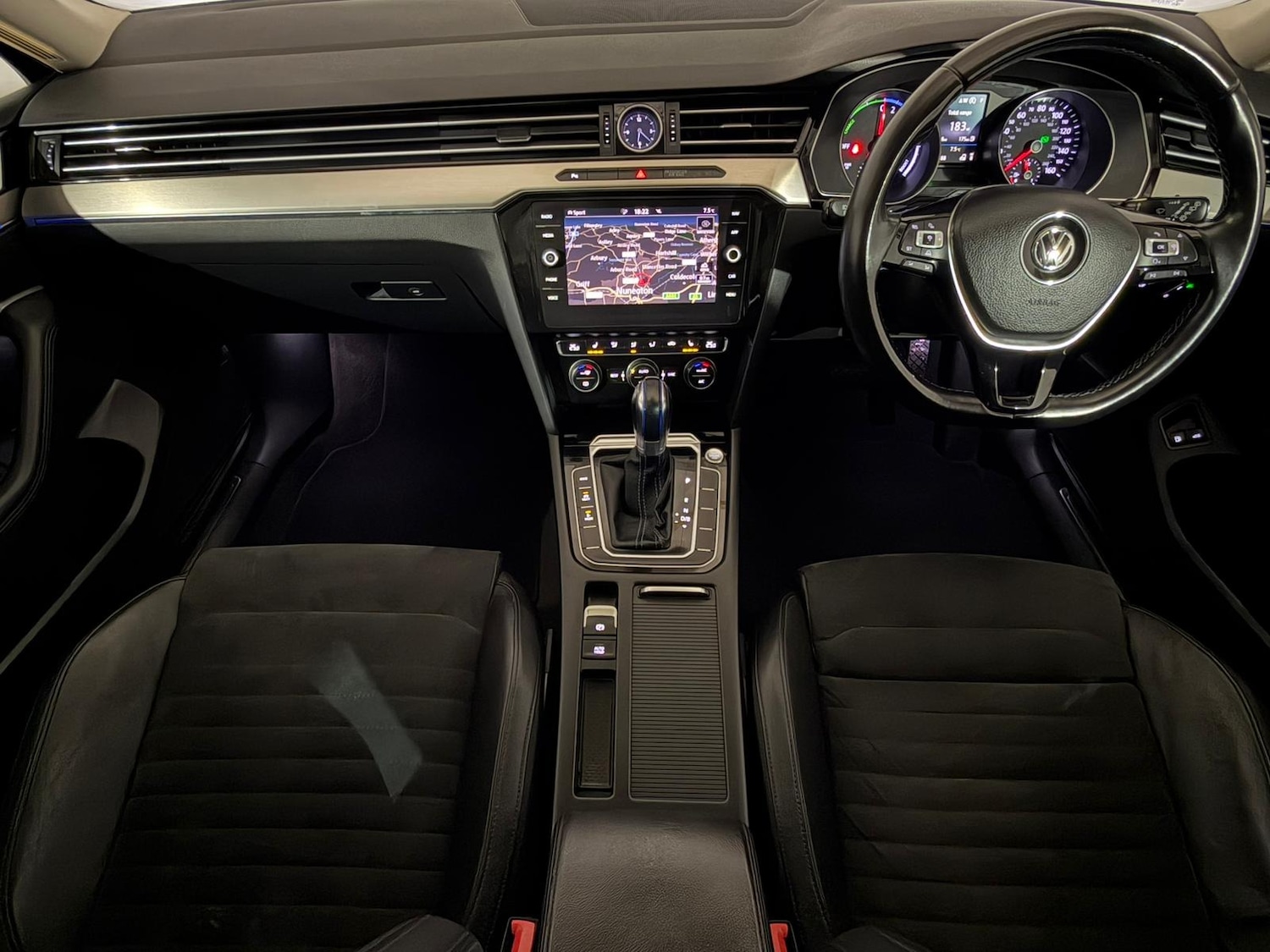 Used Volkswagen Passat 2018 for sale - 77846627: Photo 11