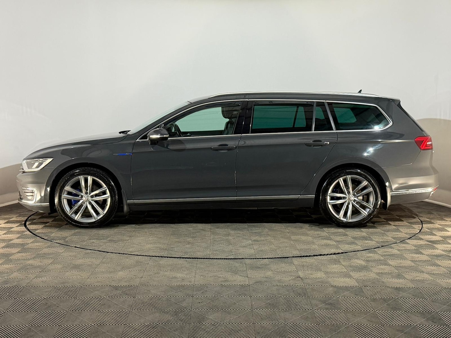 Used Volkswagen Passat 2018 for sale - 77846627: Photo 5