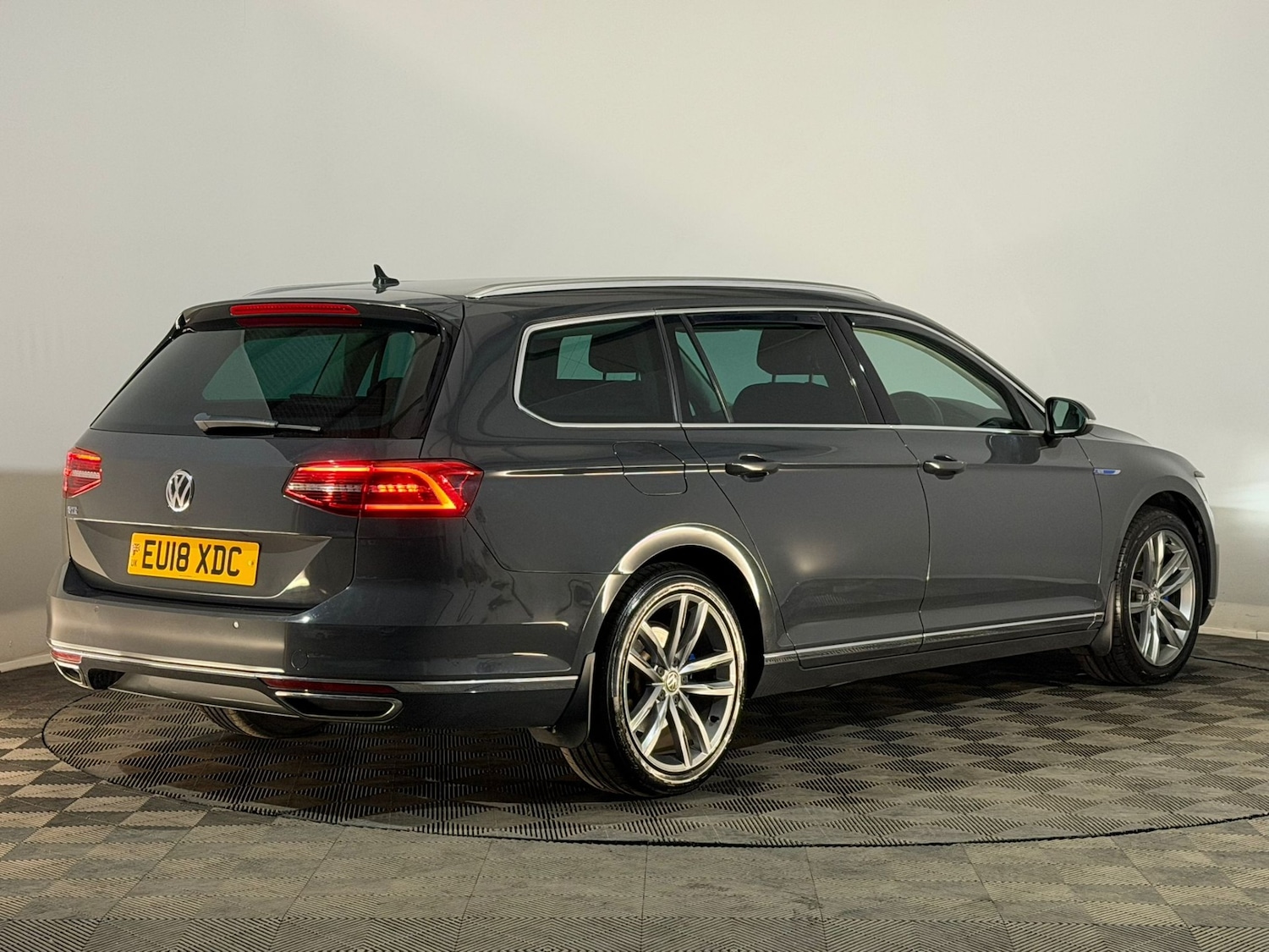 Used Volkswagen Passat 2018 for sale - 77846627: Photo 6