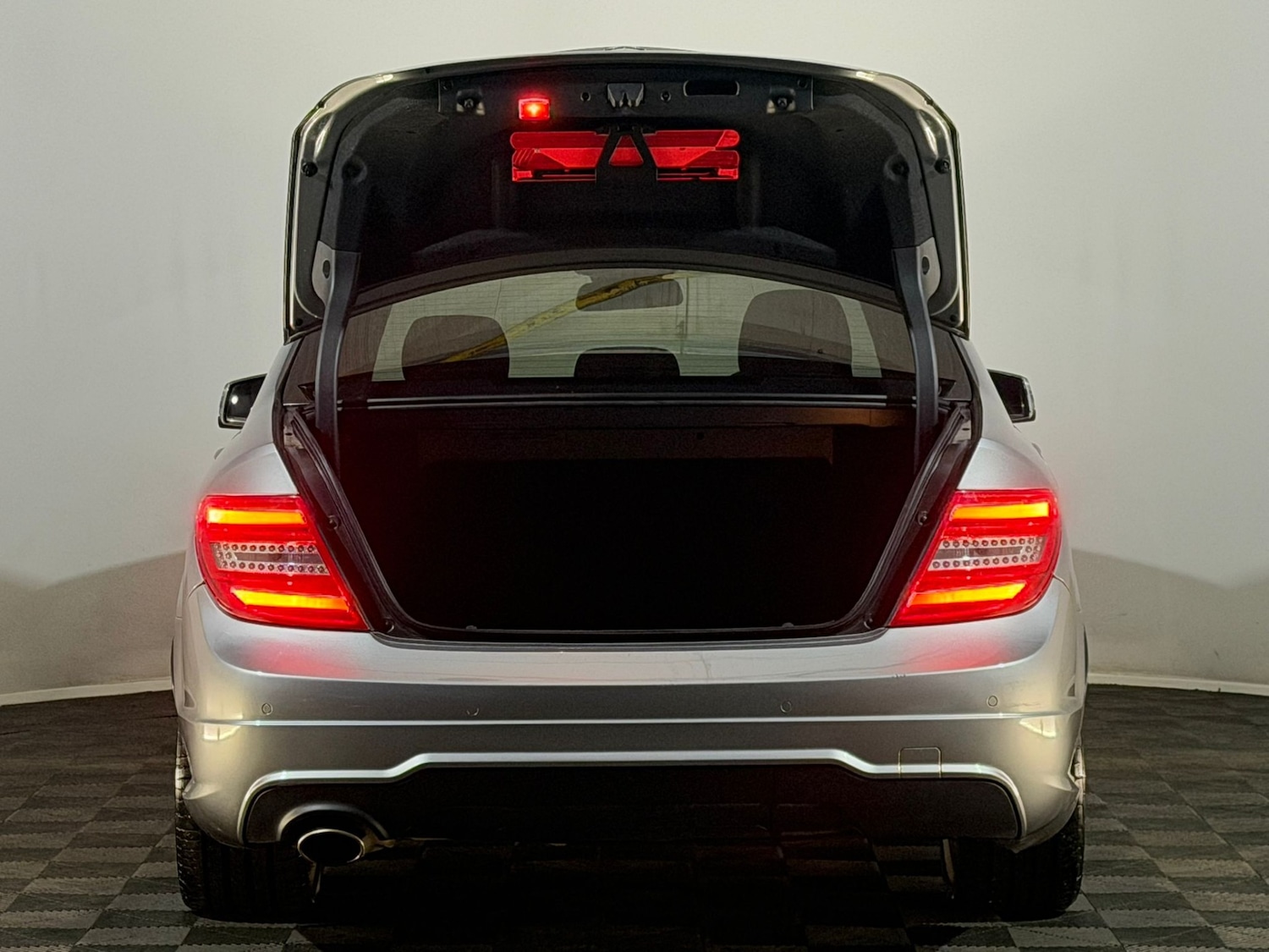 Used Mercedes-Benz C Class 2012 for sale - 77413740: Photo 8