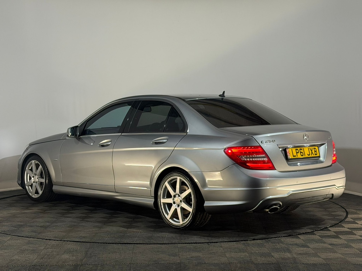 Used Mercedes-Benz C Class 2012 for sale - 77413740: Photo 9