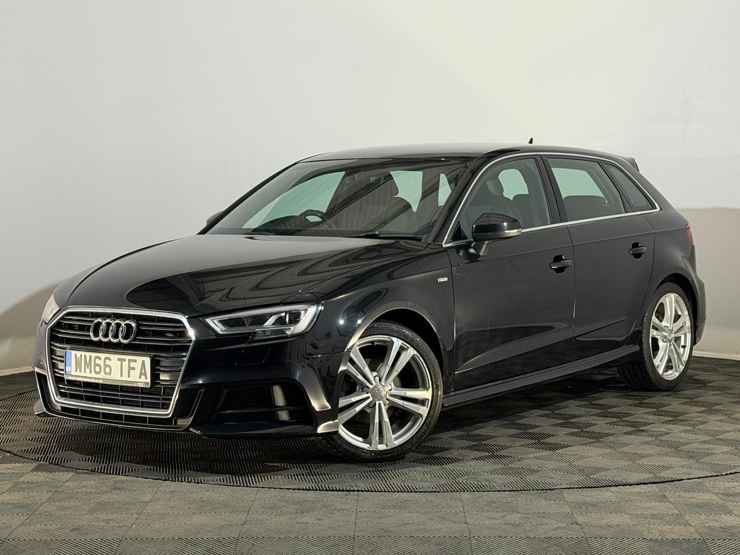Used Audi A3 2017 for sale - 77772027: Photo 3