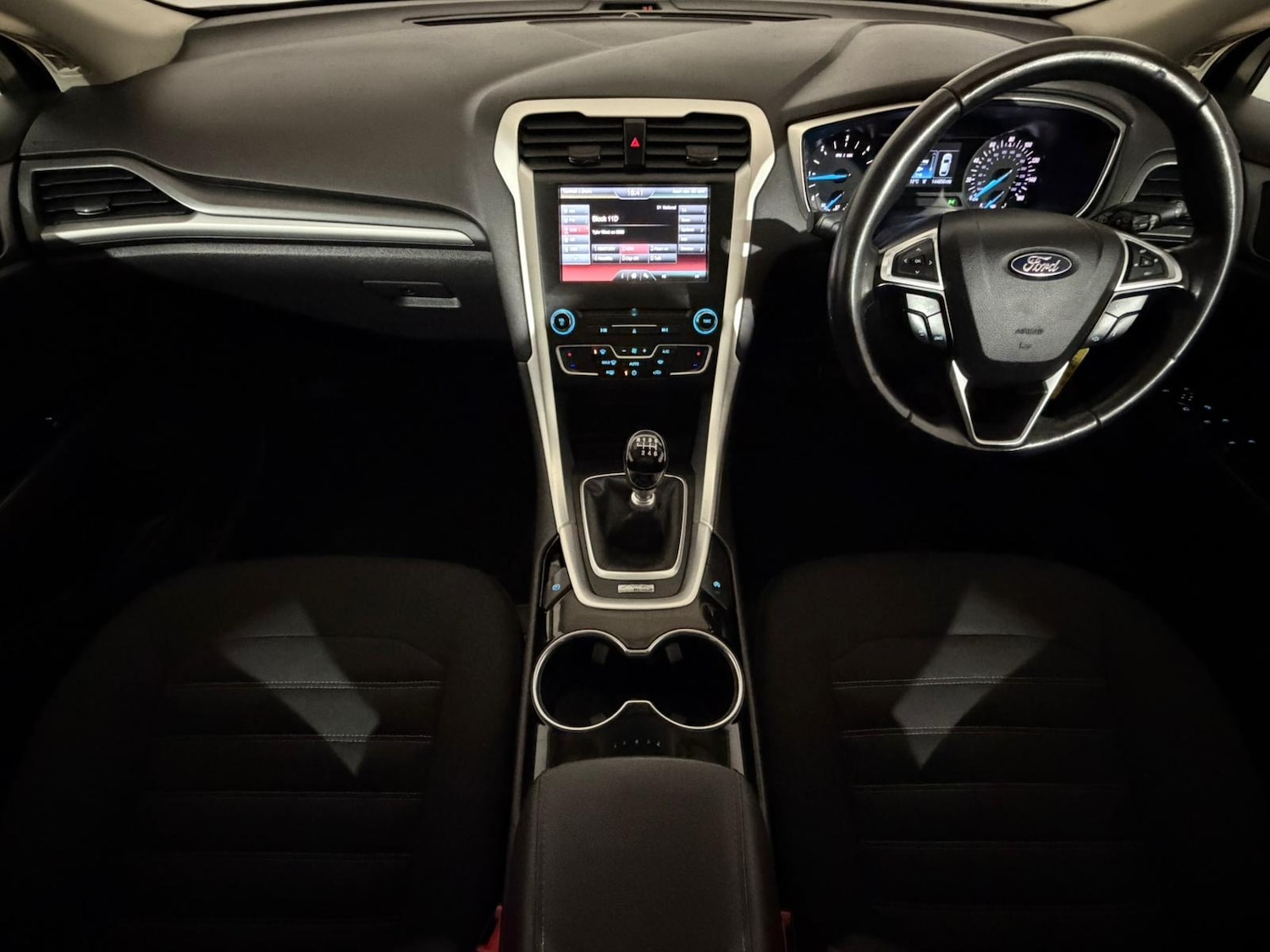 Used Ford Mondeo 2015 for sale - 76931691: Photo 11