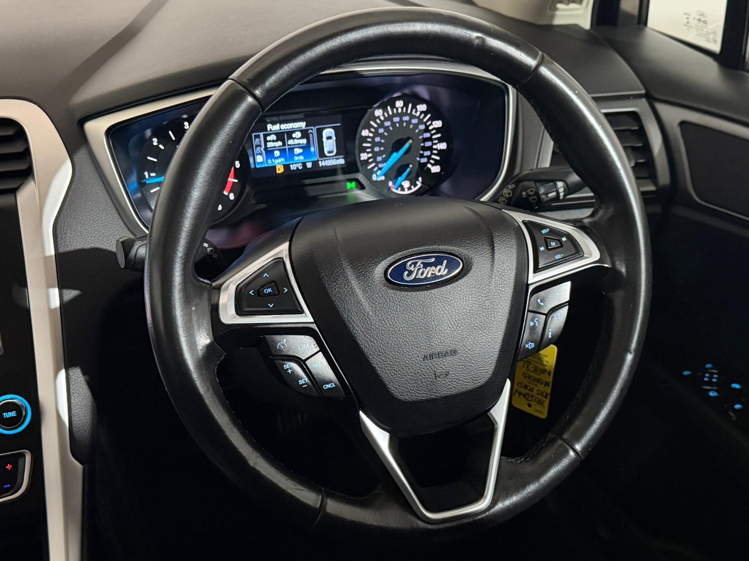 Used Ford Mondeo 2015 for sale - 76931691: Photo 13