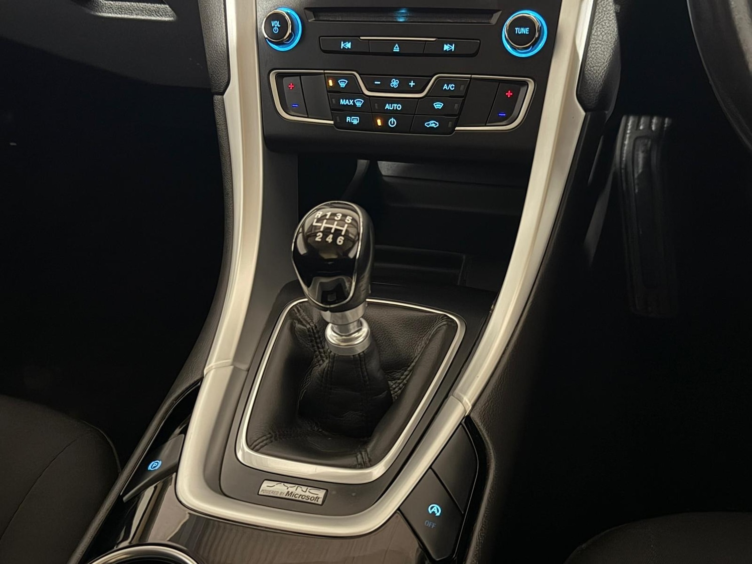 Used Ford Mondeo 2015 for sale - 76931691: Photo 15