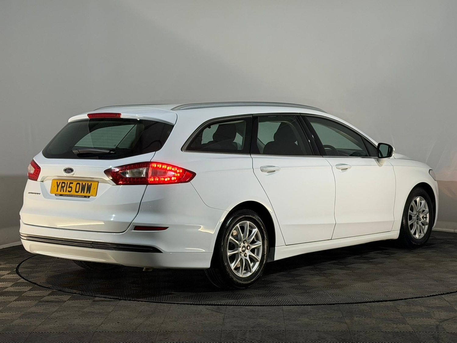 Used Ford Mondeo 2015 for sale - 76931691: Photo 6