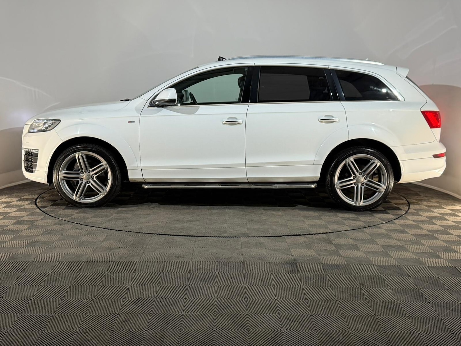 Used Audi Q7 2015 for sale - 76803285: Photo 5