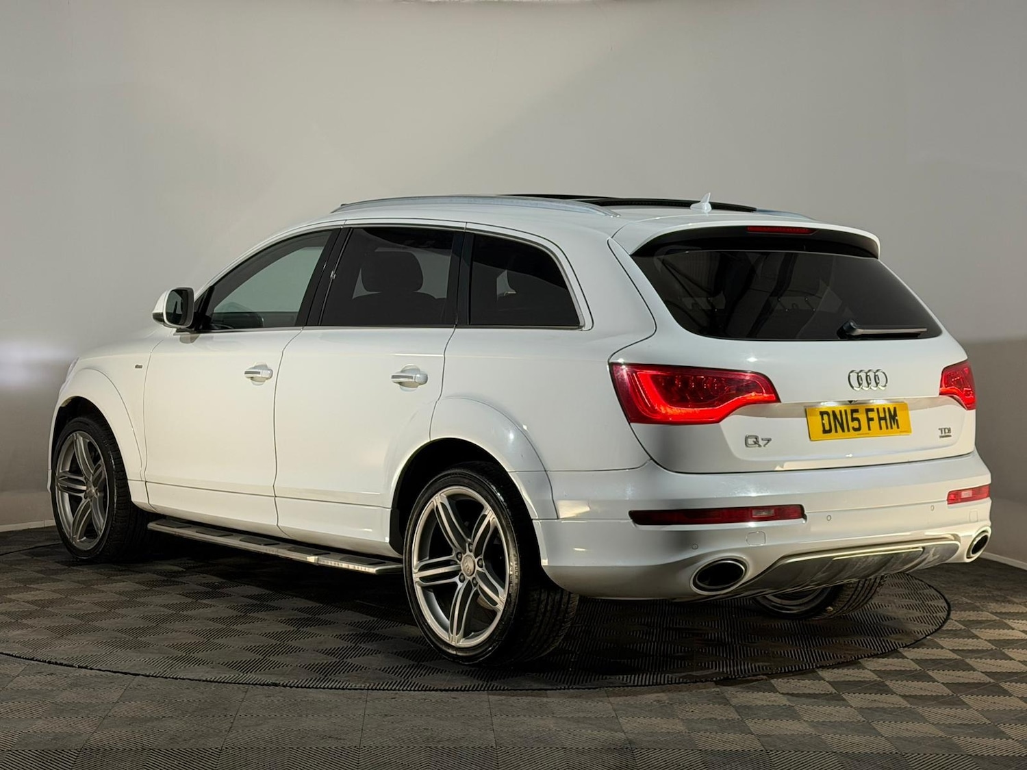 Used Audi Q7 2015 for sale - 76803285: Photo 9
