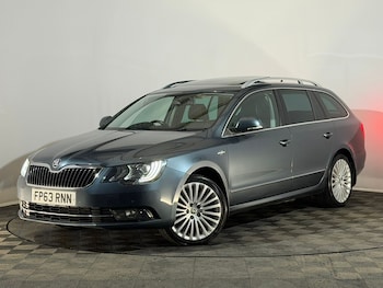 Used Skoda Superb 2013 for sale - 77617277: Photo