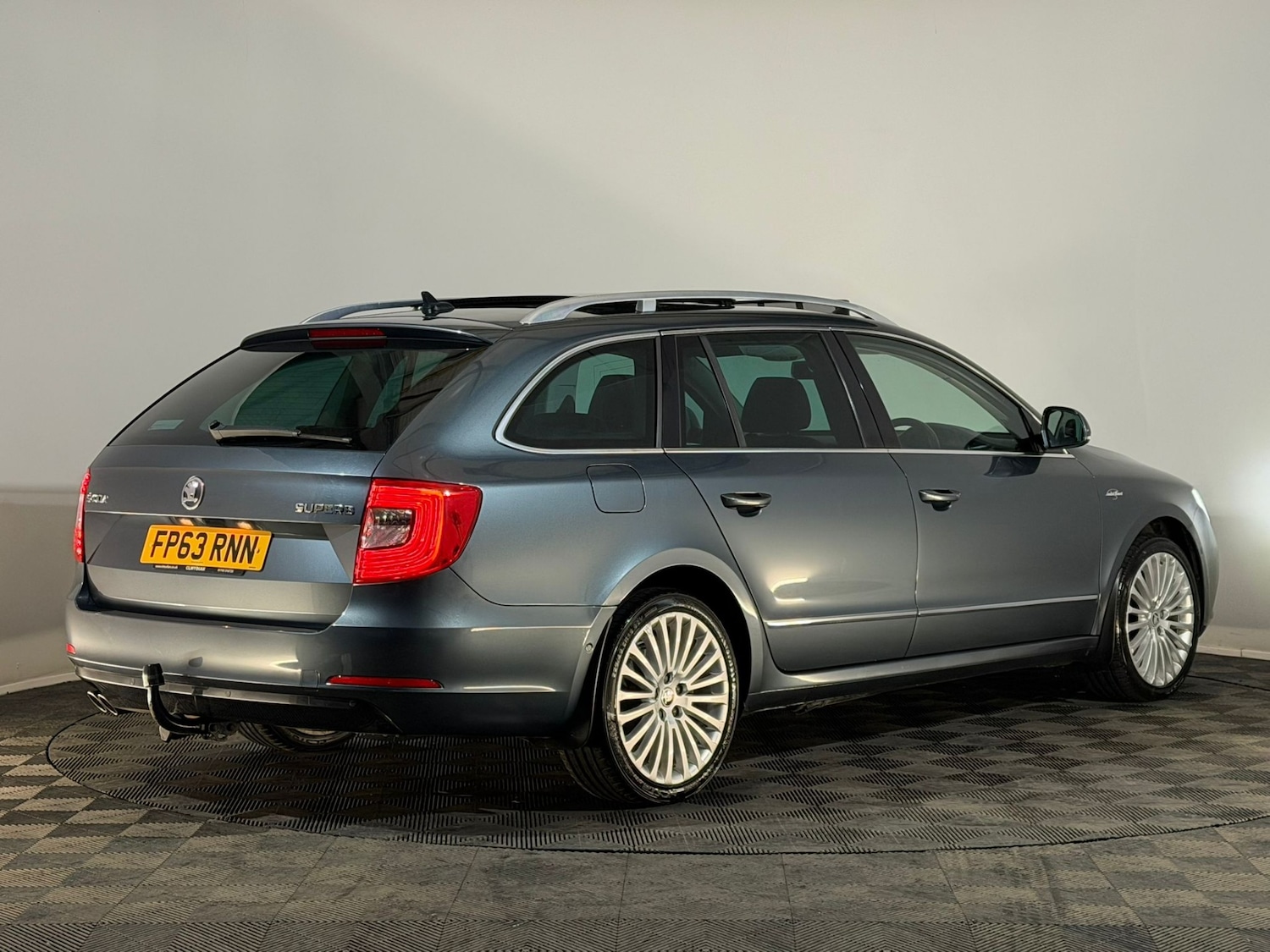 Used Skoda Superb 2013 for sale - 77617277: Photo 6