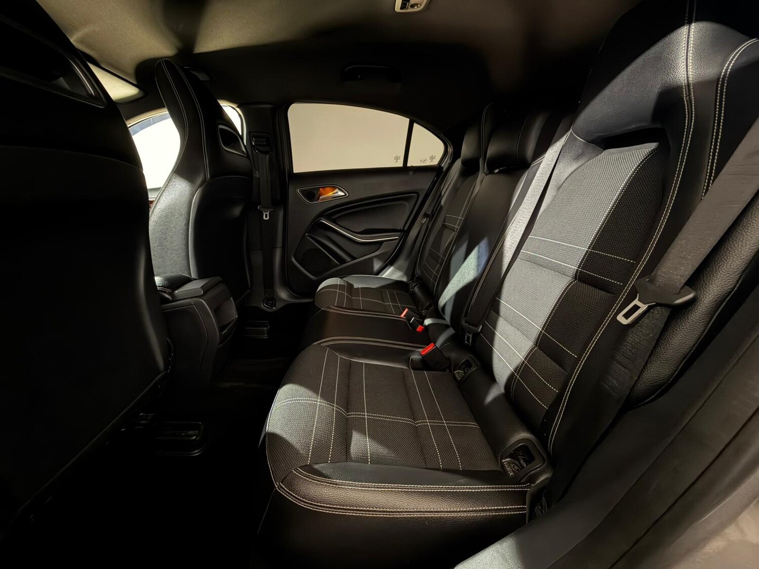 Used Mercedes-Benz A-Class 2013 for sale - 77673977: Photo 18