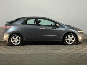 Used Honda Civic 2010 for sale - 79537786: Photo