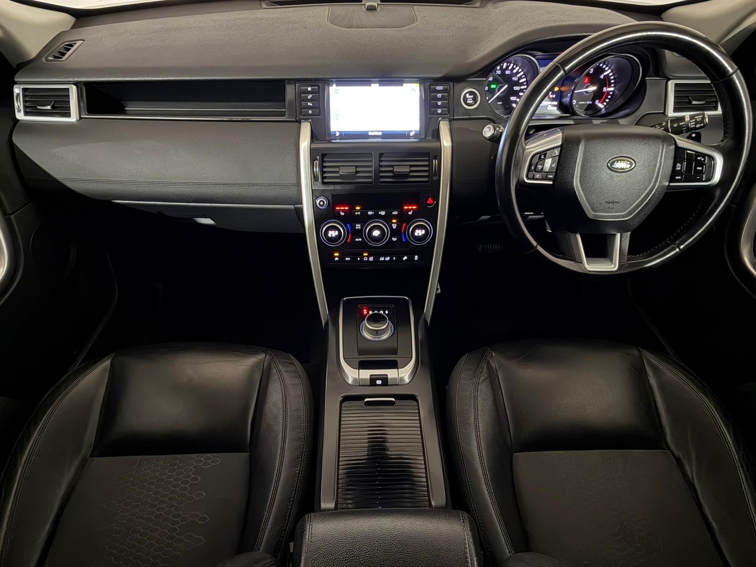 Used Land Rover Discovery Sport 2016 for sale - 76494234: Photo 11